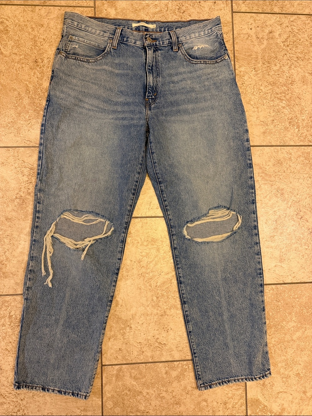 NWOT Women’s Levi’s 94 baggy size 32